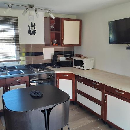 Petite Maison Chalet à 100 m de la petite mer de Gâvres Riantec Esterno foto